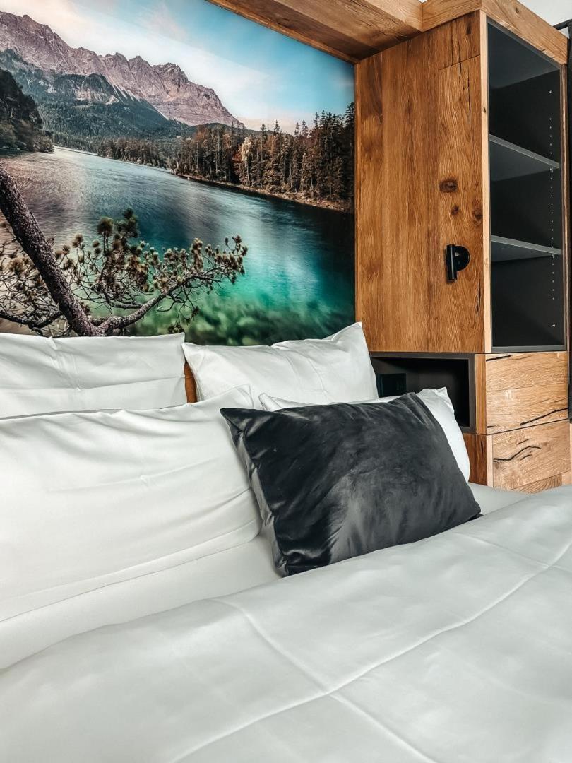 Zsam Chalets Mit Sauna Und Hottub Garmisch-Partenkirchen Eksteriør billede